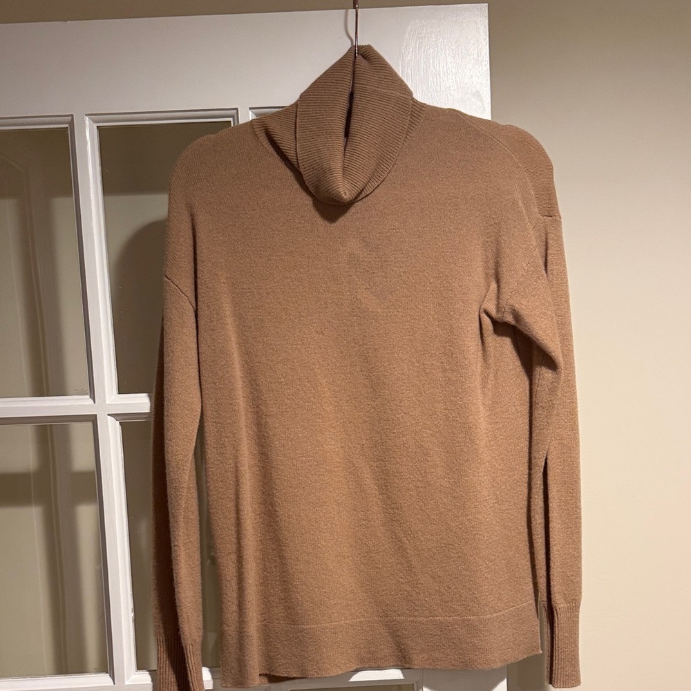 Halogen Women's Tan Cashmere Turtleneck Sweater